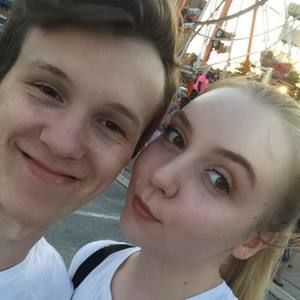 Meet your Posher, Chloe